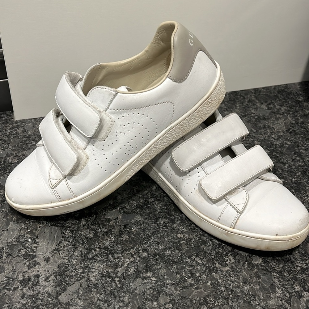 Gucci leather sneaker size 32 kids